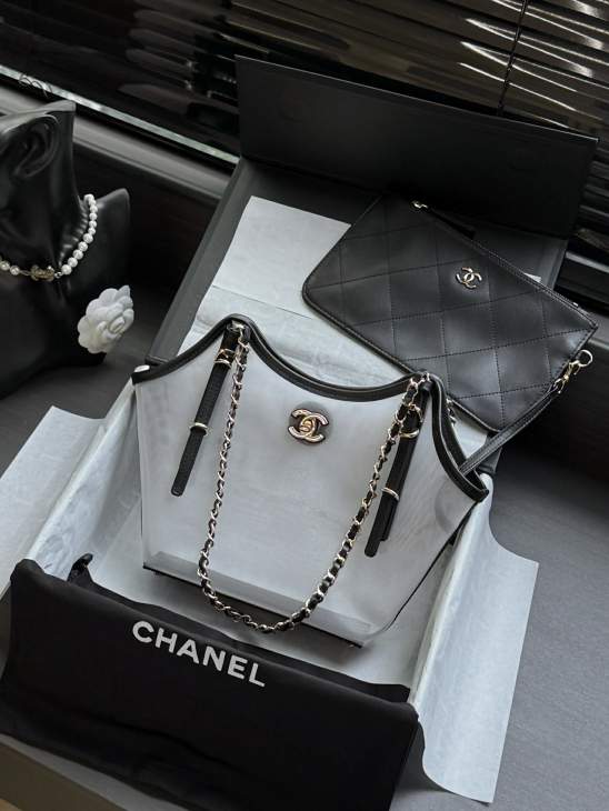 Picture of Chanel Handbags _SKUfw242325673fw